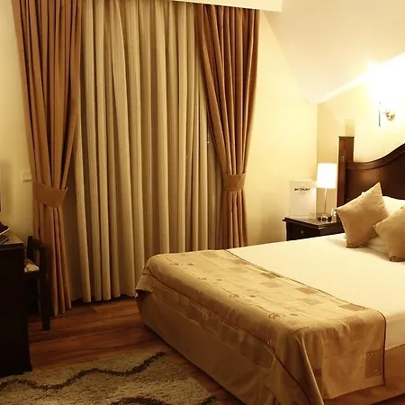 Hotel Cle 4*