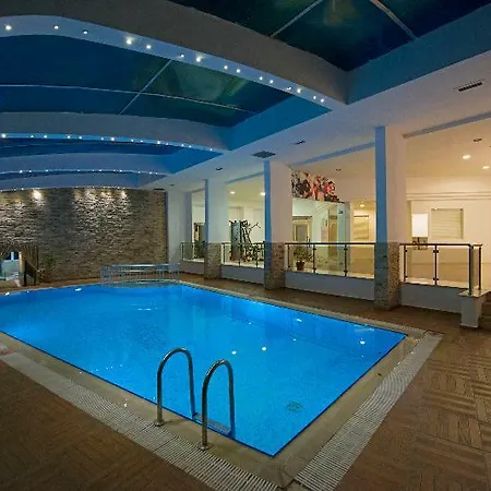Cle Hotel 4*
